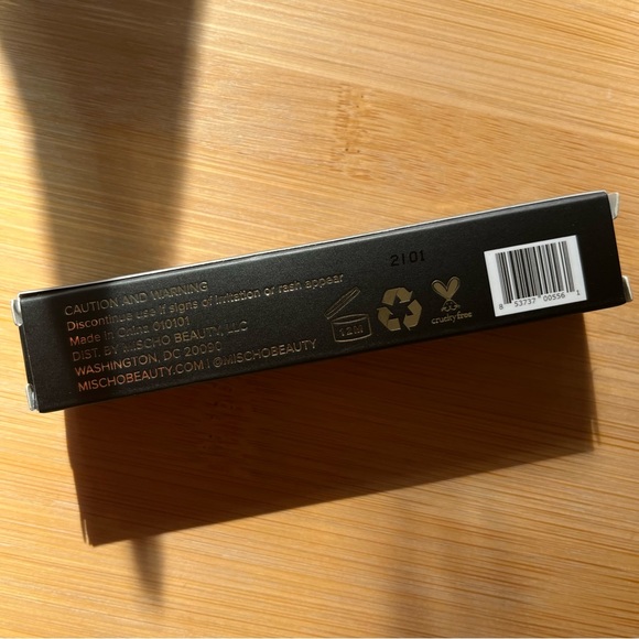 Mischo Cream Eyeshadow; rose gold, glitter - Picture 4 of 5